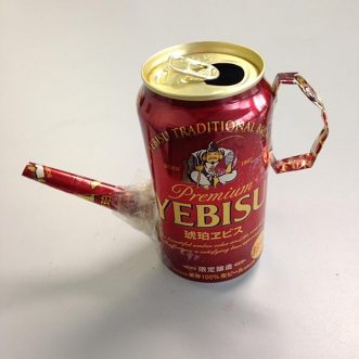 空き缶じょうろ